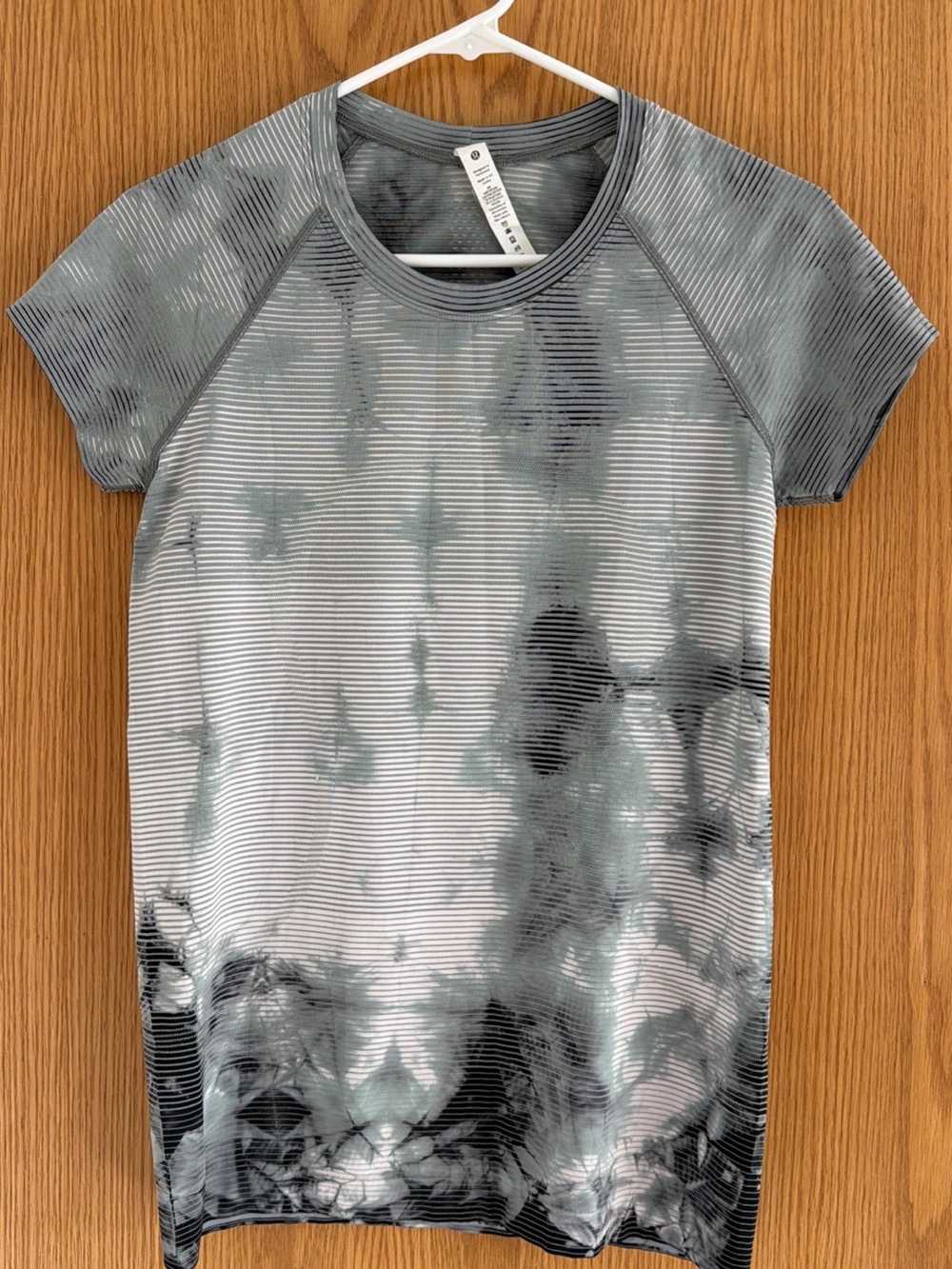 Lululemon Swiftly Tech Short Sleeve 2.0 Shibori Stripe Graphite Gray Tie Dye 8